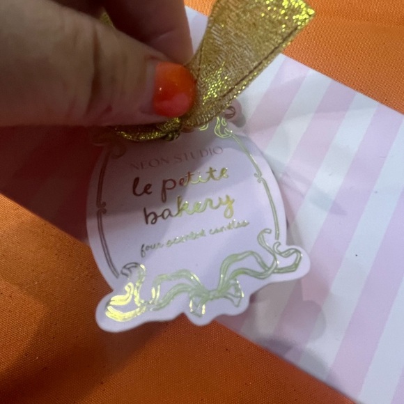 Scented Candle Set - Pink, Green, Blue, White - Picture 7 of 16